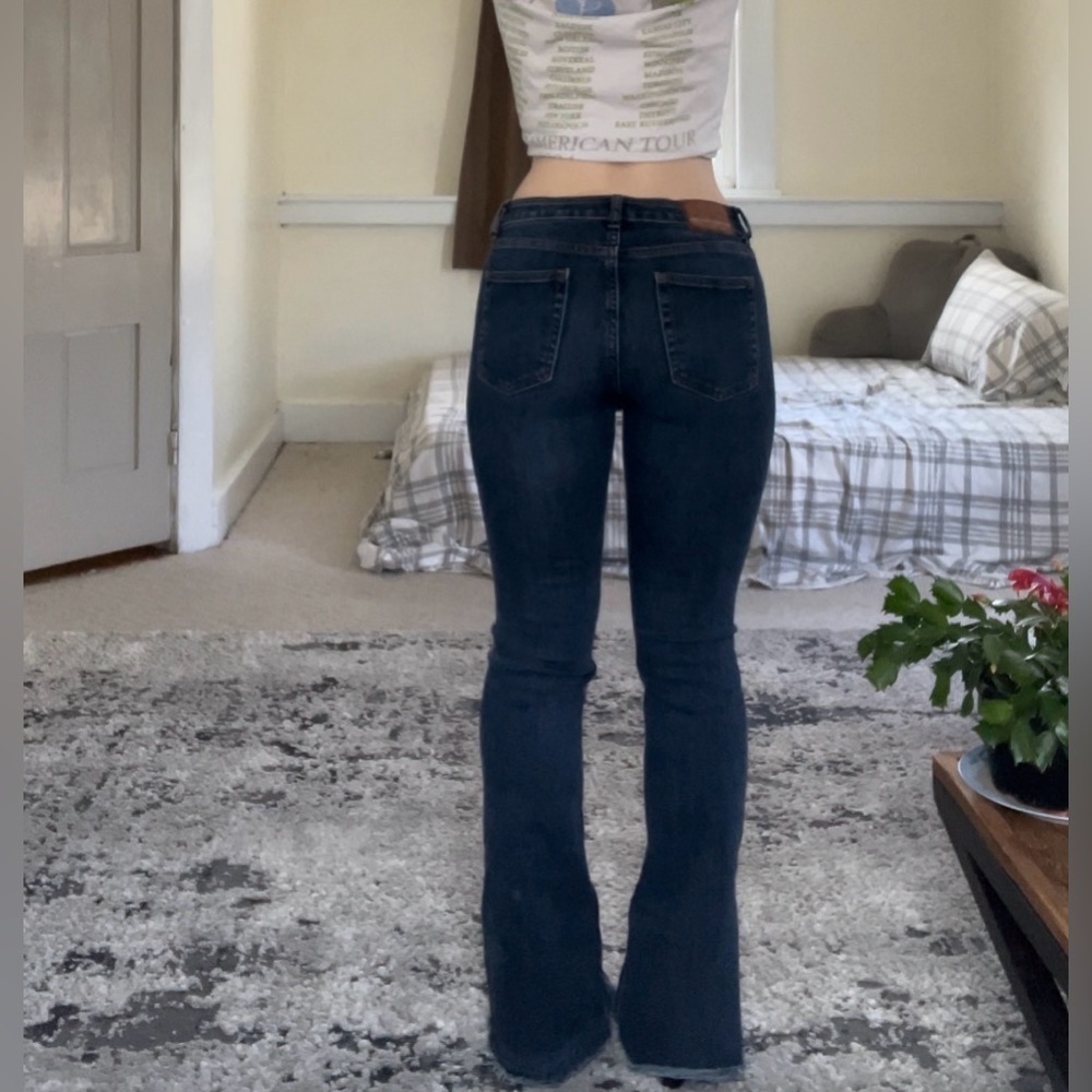 Zara Basic Denim Blue Flare Frayed Wide Leg Jeans Business Casual Cute NWOT - Picture 3 of 11